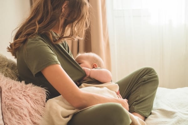 Postnatal Vitamins for Breastfeeding