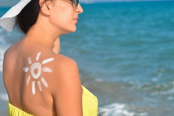 12 Best Pregnancy-Safe Sunscreens in 2022